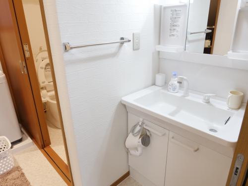 一樓 梳洗台 浴室 廁所，完全分離，乾淨不濕黏